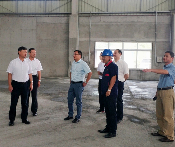 集團(tuán)公司黨委委員、股份公司黨委書記、總經(jīng)理蔣培進(jìn)到矸石項(xiàng)目部調(diào)研 